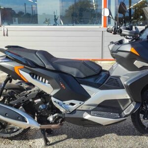 PEUGEOT XP400 GT du 11/2024 avec 100 km.