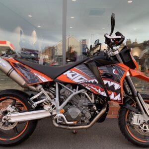 KTM 950 SUPERMOTO – (YX07 FJD)