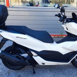 HONDA PCX 125 DU 11/2024 AVEC 1060 KM.